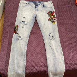 Brand younganreckless width 33 length 32